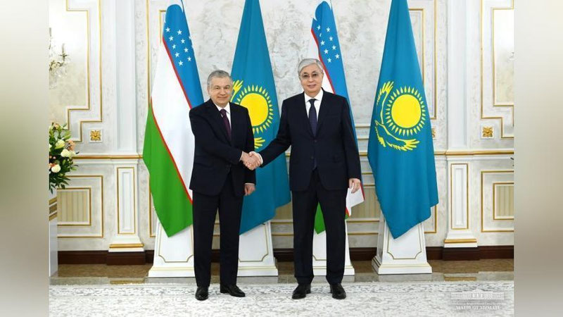'Chimkentda Shavkat Mirziyoev va Qosim-Jo`mart To`qaev norasmiy uchrashuv o`tkazdi'ning rasmi