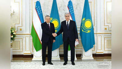 'Chimkentda Shavkat Mirziyoev va Qosim-Jo`mart To`qaev norasmiy uchrashuv o`tkazdi'ning rasmi
