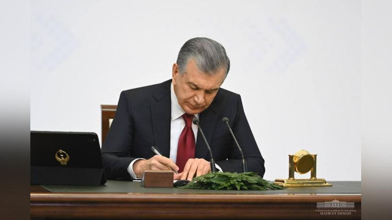 'Bir guruh ustoz va murabbiylar unvon, orden hamda medallar bilan mukofotlandi'ning rasmi