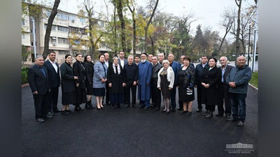 Изрображение 'Глава государства посетил махаллю Хабиба Абдуллаева в Ташкенте'