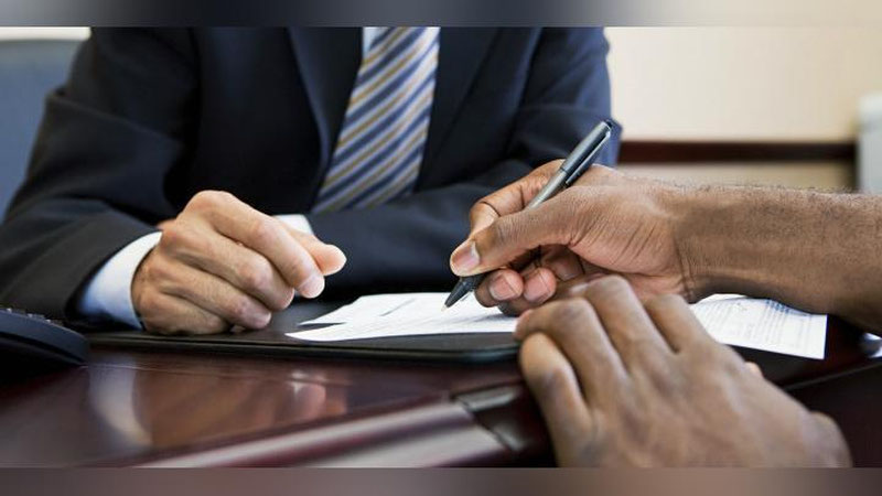 Изрображение 'БАНКИ ПЕРЕШЛИ НА НОВУЮ ФОРМУ ФИНАНСОВОГО СОДЕЙСТВИЯ ГРАЖДАНАМ'