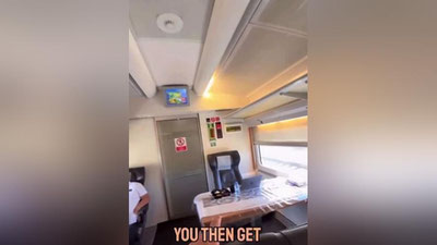 Изрображение 'Иностранный блогер за $15 смог пересесть на более комфортное место в Afrosiyob: начальник поезда уволен'