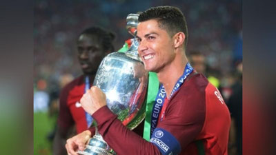 Изрображение 'КРИШТИАНУ РОНАЛДУ СТАЛ ФУТБОЛИСТОМ ГОДА ПО ВЕРСИИ ФИФА'