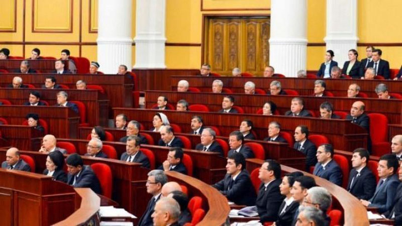 'Sog`liqni saqlash vaziri deputatlar oldida hisobot berdi'ning rasmi