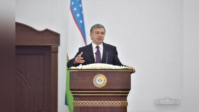 'Халқ депутатлари Жиззах вилояти Кенгашининг сессияси бўлиб ўтмоқда'ning rasmi