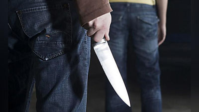 'Ota-bola yaqin qarindoshini pichoqlab, murdani o`z xonadoni hovlisiga ko`mib qo`ydi'ning rasmi