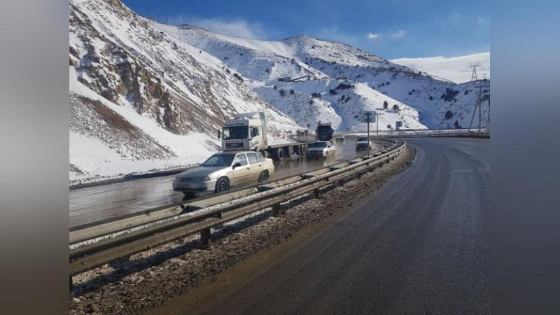 '"Qamchiq" dovoni avtomobillar harakati uchun qayta ochildi'ning rasmi