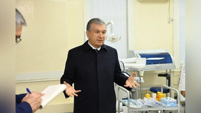 'Давлат барча аҳолини сифатли тиббиёт билан қамраб олиши керак — Шавкат Мирзиёев'ning rasmi