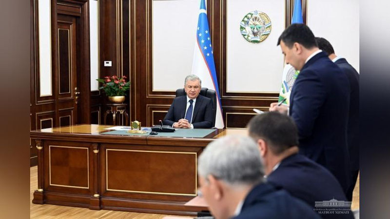 'Prezident raisligida Qoraqalpog`istonni iqtisodiy rivojlantirish va ish o`rinlarini ko`paytirish choralari muhokama qilindi'ning rasmi