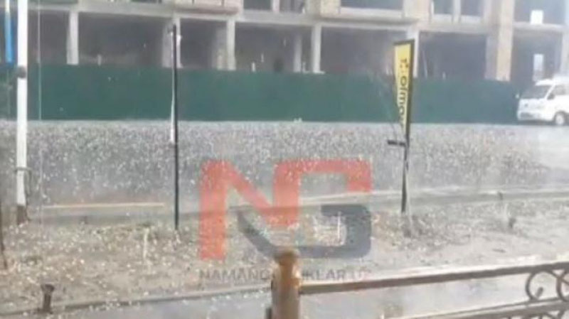 Изрображение 'Видео: град в Наманганской области в разгар июля'