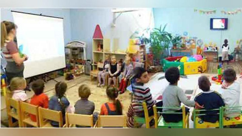 'Bolalarni maktabgacha ta`lim bilan qamrab olishni jiddiy ravishda kengaytirish muhim vazifa etib belgilandi'ning rasmi