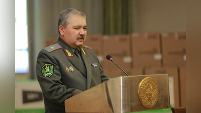 'O`zbekiston mudofaa vaziri general-leytenant harbiy unvoni bilan taqdirlandi'ning rasmi