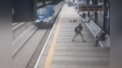 Изрображение 'В ИЗРАИЛЕ САМОУБИЙЦА БРОСИЛСЯ ПОД ПОЕЗД И ЕДВА НЕ УБИЛ ПАССАЖИРА (ВИДЕО, 18+)'