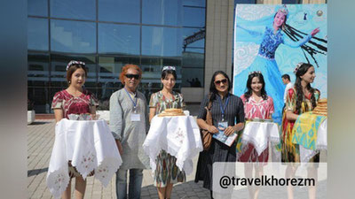 'Xiva “Raqs sehri” xalqaro festivali mehmonlarini qarshi oldi (Foto)'ning rasmi