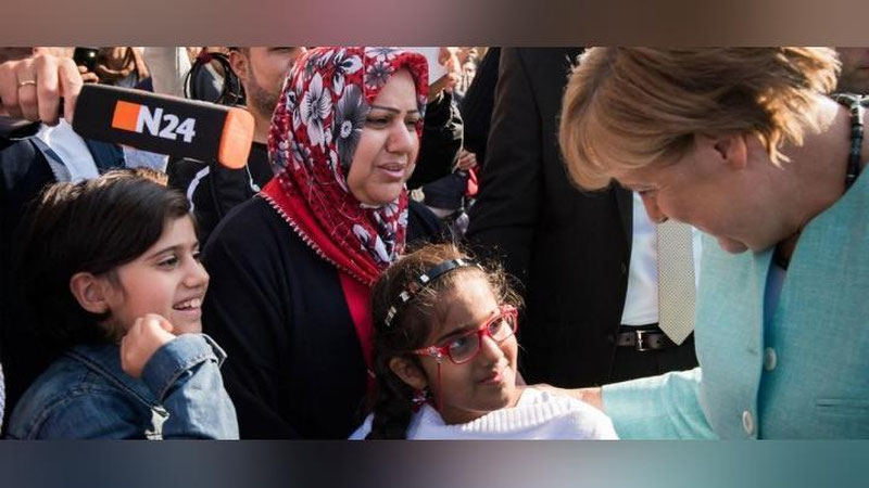 'Qat`iy insonparvarlik, haqiqiy etakchilik, jasorat yoxud Angela Merkel...'ning rasmi