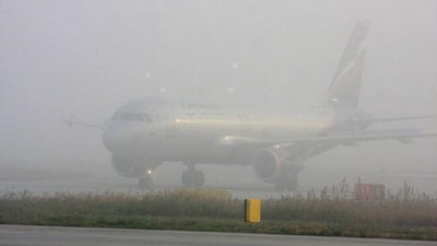 'Qalin tuman tufayli Rossiyadan uchgan samolyotlar Namangan va Farg`ona aeroportlariga qo`na olmadi'ning rasmi