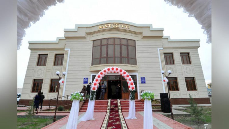 'Surxondaryolik 76 yoshli otaxon kampiri bilan ajrashishga ariza berdi'ning rasmi