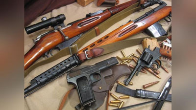 'Qo`rg`ontepada 5 nafar fuqaro qurollarini o`z ixtiyori bilan topshirdi'ning rasmi