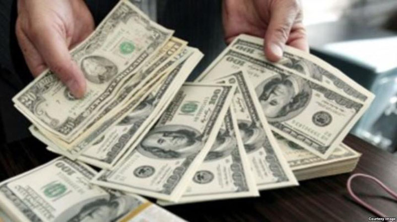 'Qoraqalpog`istonda 6100 AQSh dollarini yashirincha olib chiqmoqchi bo`lgan shaxs to`xtatib qolindi'ning rasmi