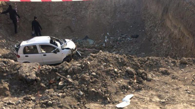 'Тошкентдаги метро қурилиши чуқурига "Matiz" тушиб кетди'ning rasmi