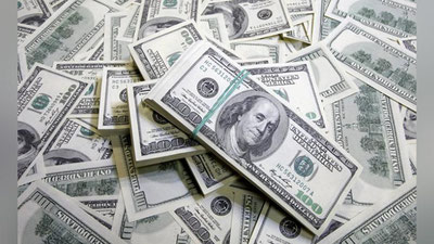 'O`zbekistonda dollar kursi 8700 so`mdan oshdi'ning rasmi