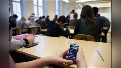 'YuNESKO maktablarda telefonlardan foydalanishni taqiqlashga chaqirdi'ning rasmi