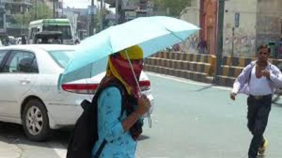 'Hindistonda kuzatilayotgan anomal issiq tufayli odamlar halok bo`lmoqda (Video)'ning rasmi