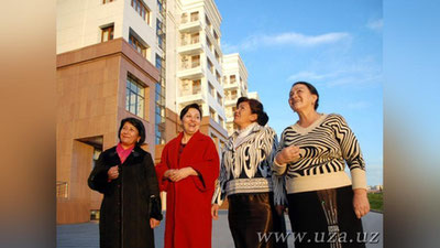 'Prezident Xotin-qizlar qo`mitasi faoliyatiga oid farmonni imzoladi'ning rasmi