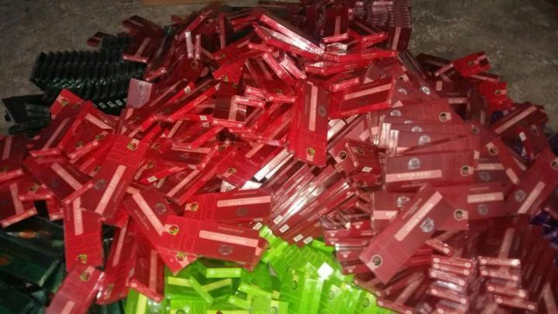 'Bojxonachilar 210 million so`mlik tamaki mahsulotlari olib kirilishiga chek qo`yishdi'ning rasmi