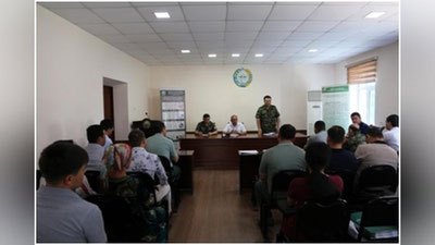 'Nurota, Xatirchi va Karmana tumanlarida sayyor uchrashuvlar bo`lib o`tdi'ning rasmi