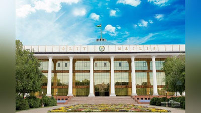 Изрображение 'Усиление полномочий парламента: глава государства подписал закон (видео)'