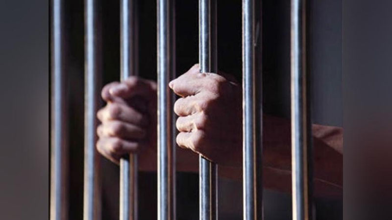 'Mastlikda ulfatini o`ldirmoqchi bo`lgan erkakka hukm o`qildi'ning rasmi