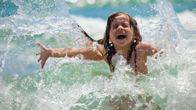 'Navoiyda suvda cho`kayotgan 8 yoshli qizaloq qutqarib qolindi'ning rasmi