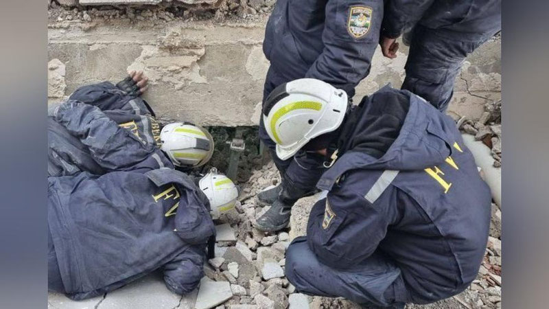 'O`zbekistonlik qutqaruvchilar Turkiyada vayronalar ostidan 9 kishini qutqarib oldi (video)'ning rasmi