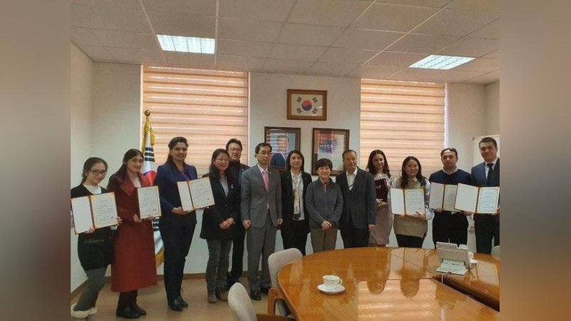 'Sharqshunoslik institutining magistr va doktorantlari 14 ming AQSh dollariga teng xalqaro grant yutib olishdi'ning rasmi
