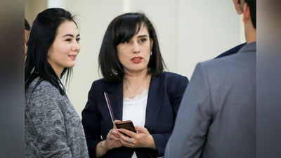 'Bloger-filolog Shahnoza Soatova Adliya vaziri maslahatchisi lavozimiga tayinlandi'ning rasmi