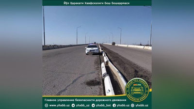 'Qarshidagi eng ko`p YTH sodir bo`ladigan yo`lga ajratuvchi to`siqlar o`rnatilmoqda'ning rasmi