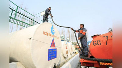 '“O`zbekneftgaz”ga qarashli  neftbazalar holati tanqidiy o`rganilib, ulardagi xizmat ko`rsatish sifati yaxshilanmoqda'ning rasmi