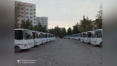 Изрображение 'Фото: Десятки автобусов и автомобилей прибыли забрать студентов из Кашкадарьи'