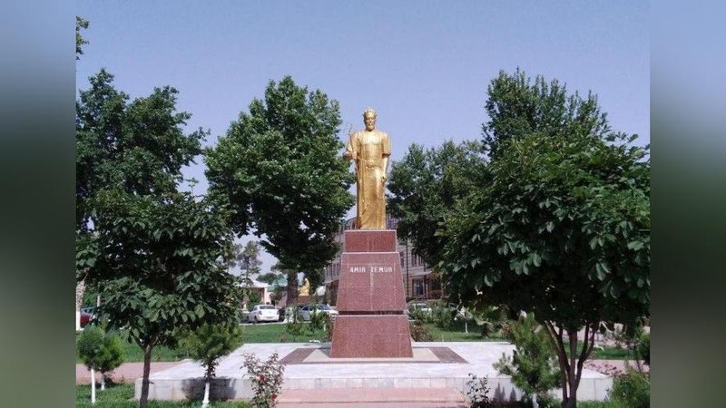 'Денов туманидаги Амир Темур ҳайкали қайта реконструкция қилинади'ning rasmi