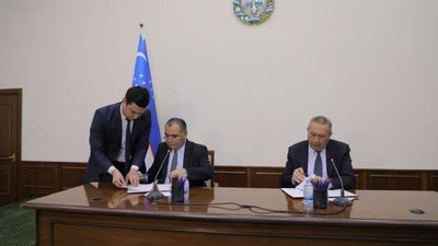 'Innovasion rivojlanish vazirligi va Jizzax viloyati hokimligi o`rtasida hamkorlik kelishuvi imzolandi'ning rasmi