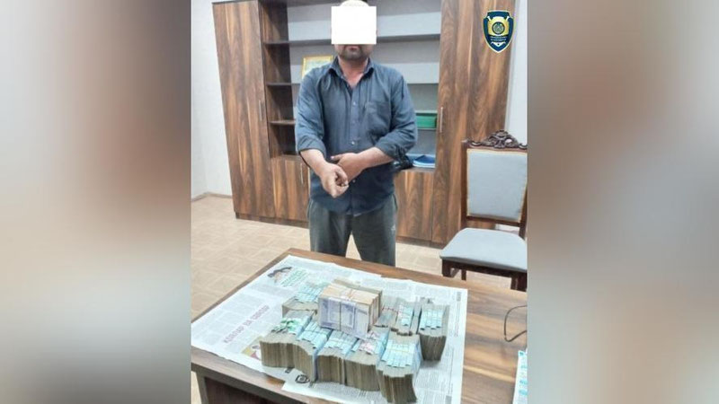 'Surxondaryoda fermer xo`jaligiga tegishli erni sotmoqchi bo`lgan firibgar ushlandi'ning rasmi