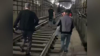 'Yaqin bir oyda Toshkent metrosi bilan bog`liq "avariya" holatlari ko`paydi. Antimonopoliya qo`mitasi holatni o`rganishga kirishdi'ning rasmi