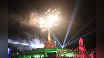 '9 may bayrami! Urush lavhalari va Toshkent osmonini yoritgan mushakbozlik suratlarda'ning rasmi