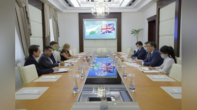 'Adliya vaziri Buyuk Britaniyaning Janubiy Osiyo ishlari va Hamdo`stlik masalalari bo`yicha davlat vaziri bilan uchrashdi'ning rasmi