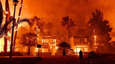 Изрображение 'Лесной пожар окружает столицу Греции: идет эвакуация (видео)'