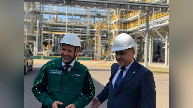 '“O`zbekneftgaz” AJ Boshqaruvi raisi Mehriddin Abdullaev “Tatariston neft va gaz-kimyo forumi–2021” doirasida “TANECO” AJ Bosh direktori bilan muzokaralar o`tkazdi (Foto)'ning rasmi