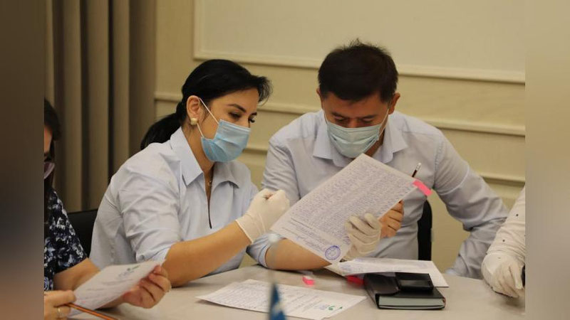 'Saylov-2021: ekspert guruhi imzo varaqalarini tekshirishga kirishdi'ning rasmi