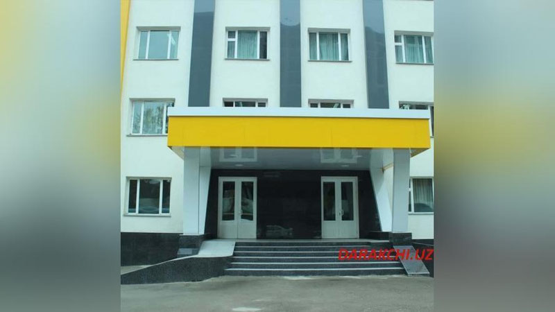 'Derazadan tashlab yuborilgan talaba: fakultet yopilgani rostmi? — So`z dekanga'ning rasmi