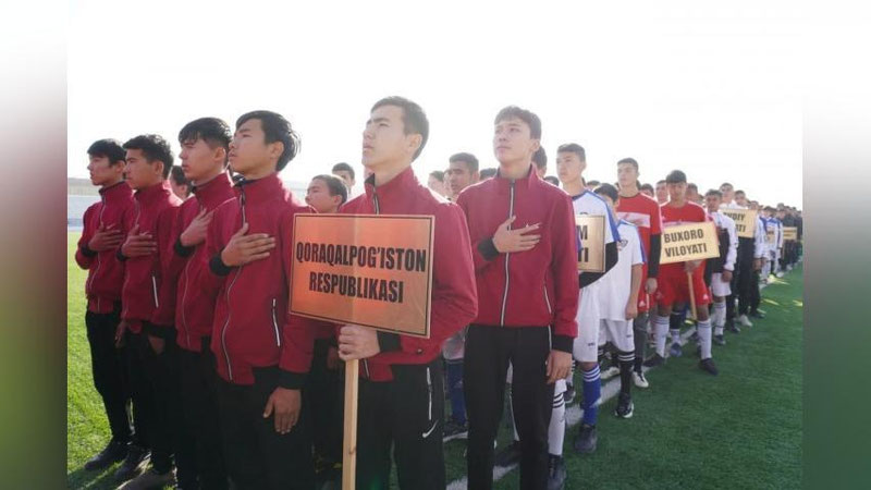 '“Чарм тўп” анъанавий футбол мусобақасининг финал баҳслари Наманганда старт олди'ning rasmi